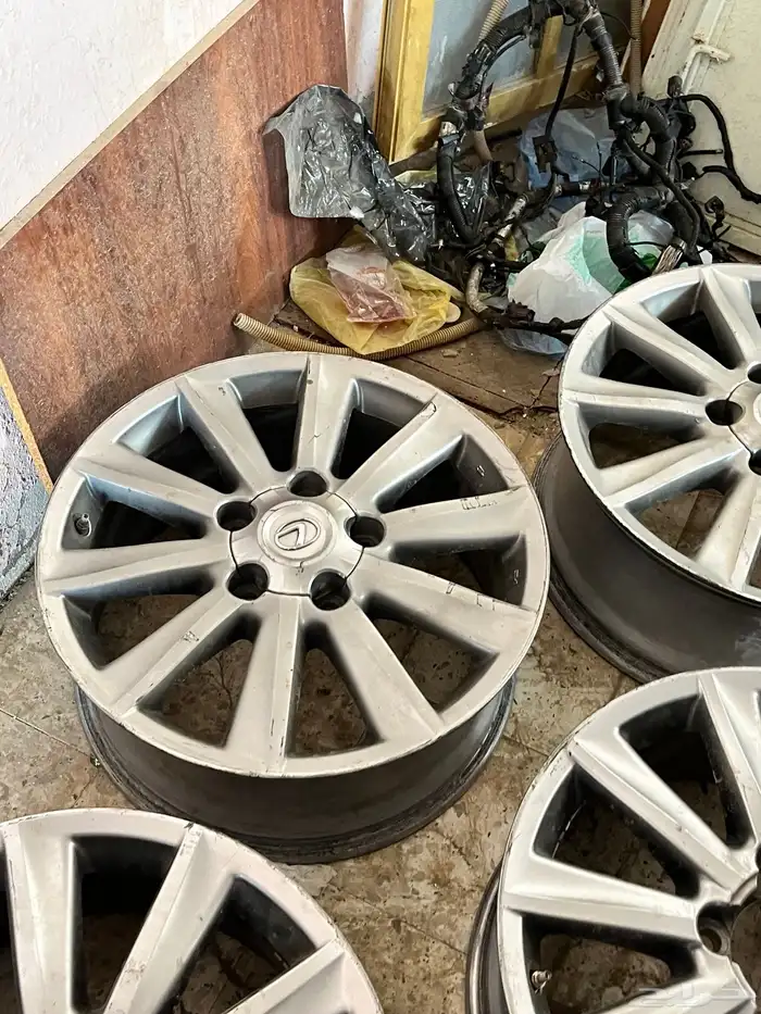 جنوط جيب لكسزز من 2011 إلى 2015 نظيفه على السوم الموقع مكه 0