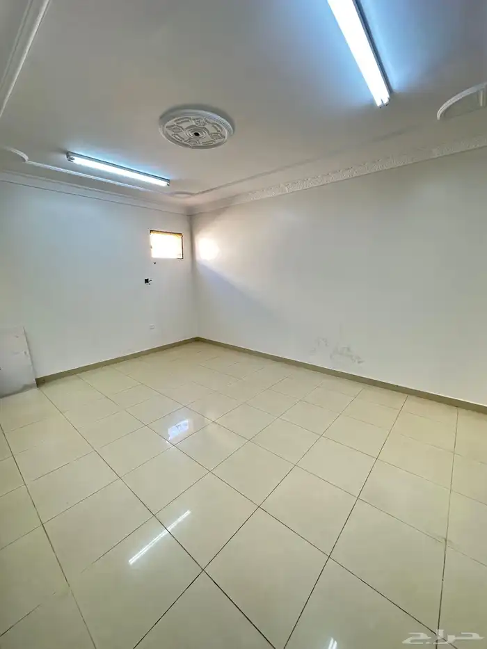 شقة للإيجار بحي اليرموك 4غرف ب40 الف 9