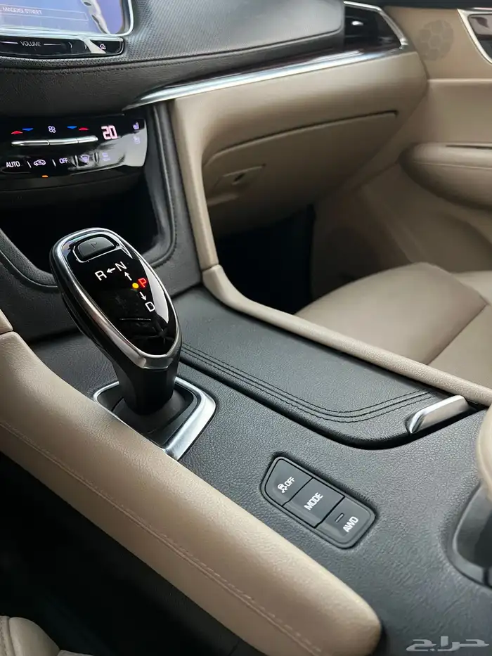 كاديلاك ( SXT5 ) الموديل 2019 فل كامل صيانات وكاله 23