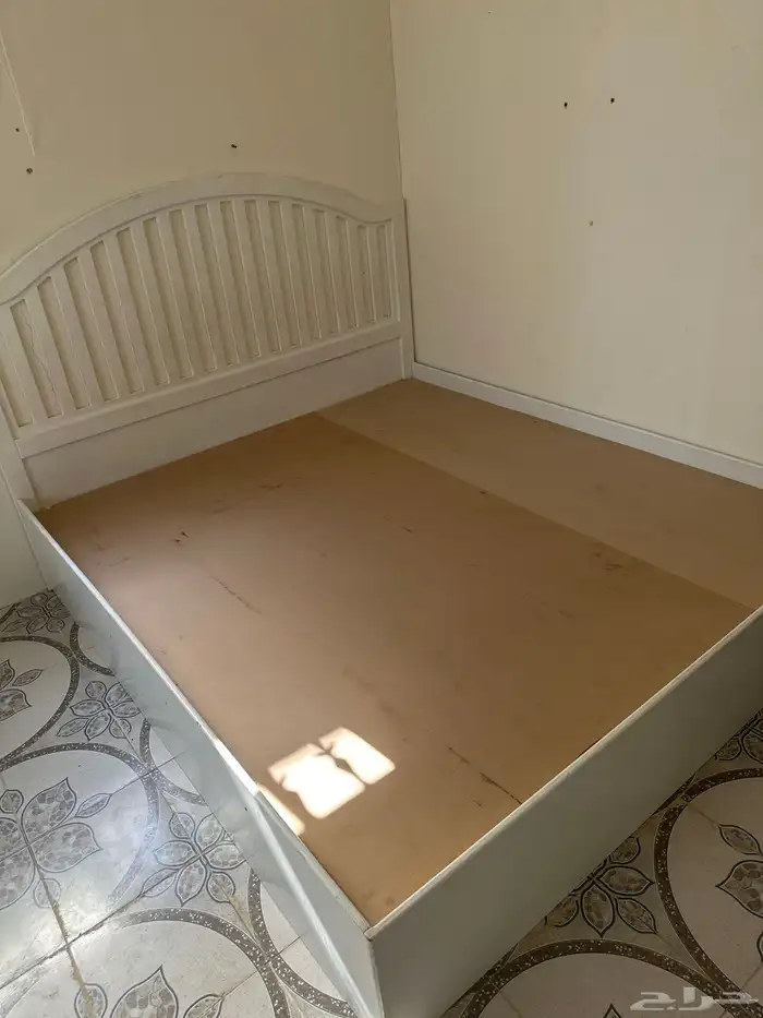 سرير خشب نفرين مع إسفنجته 350 ريال سبب البيع كبير على غرفتي 2