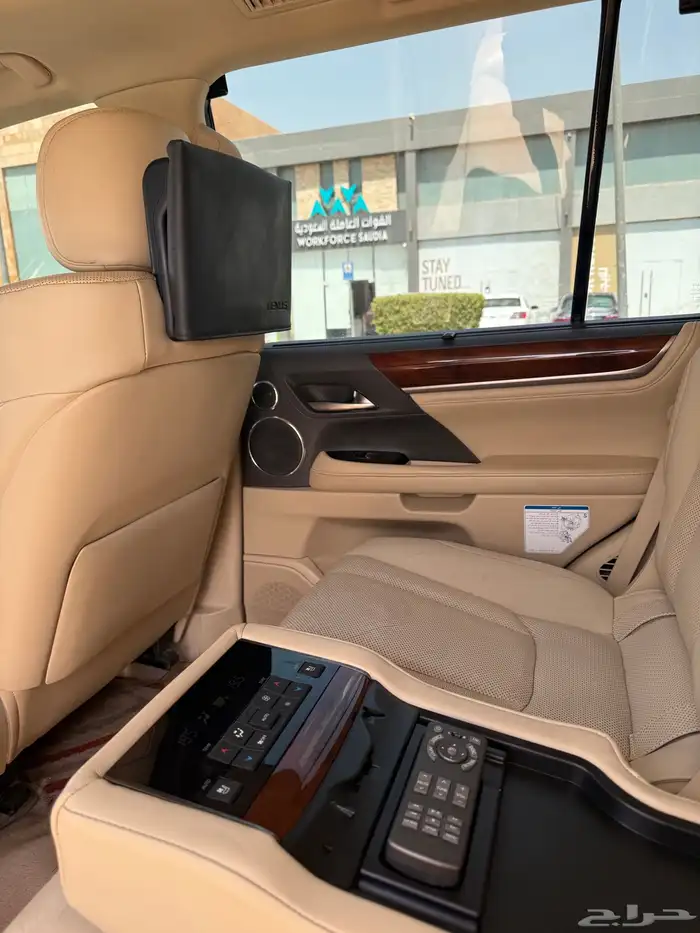 لكزس LX570S جيب 10