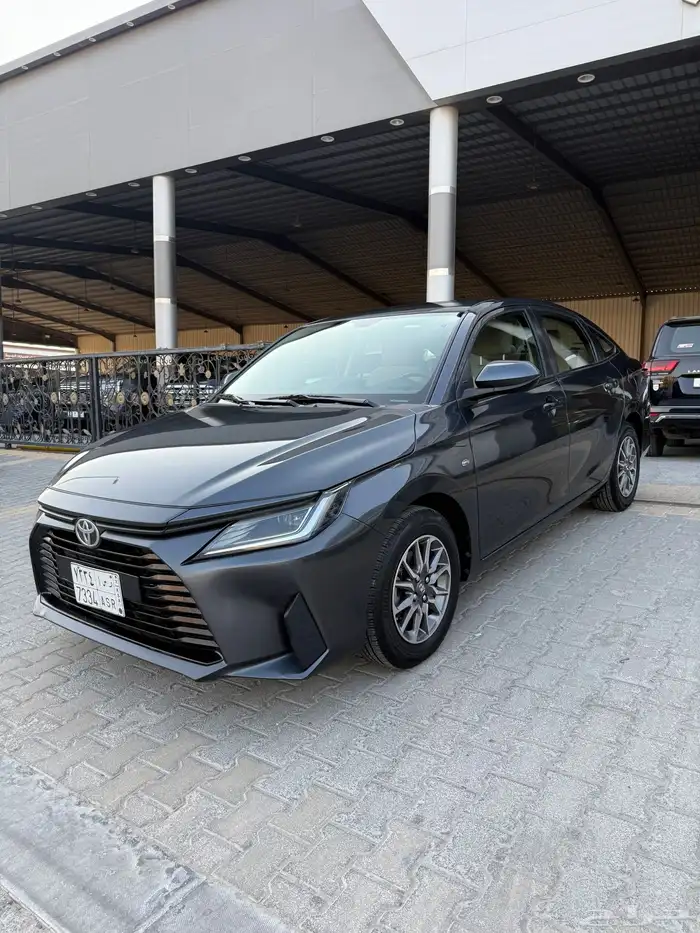 تويوتا يارس 2023 2