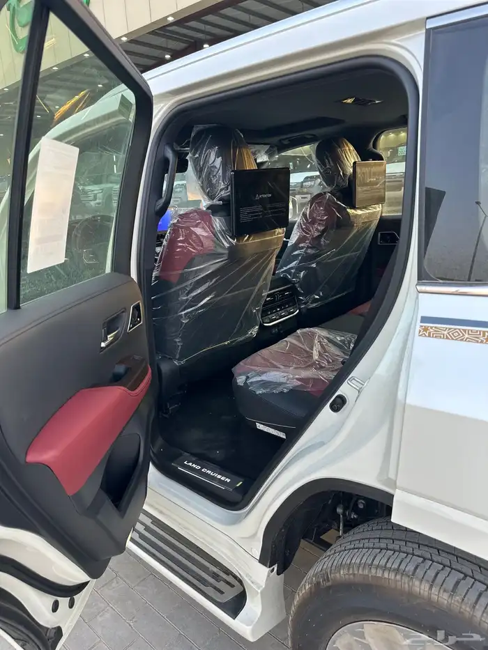 تويوتا لاندكروزر الموديل2025 فل كامل وارد الكويت اقل سعر 10