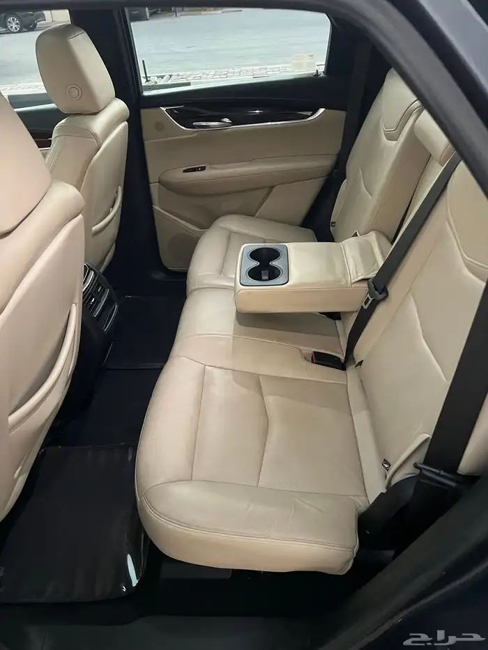كاديلاك ( SXT5 ) الموديل 2019 فل كامل صيانات وكاله 42