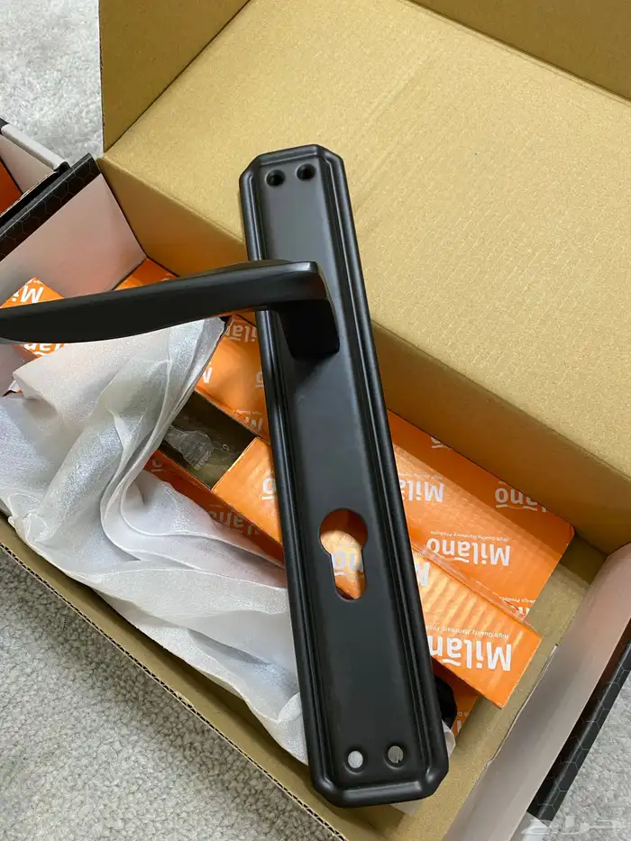 مسكات أبواب خشب 1