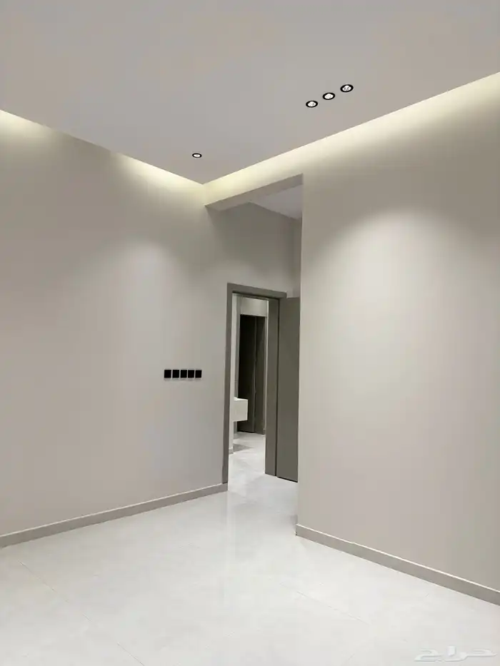 دور أول للبيع حي البيان 6