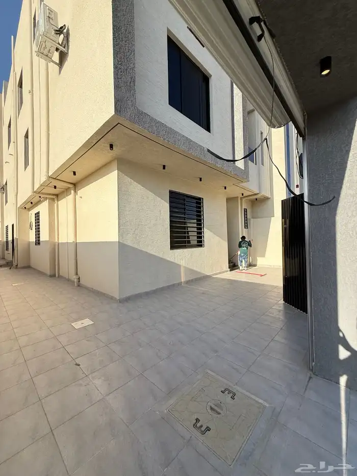 للبيع دور تمليك ارضي بحوش خلف حرس الحدود طريق المحاله 2