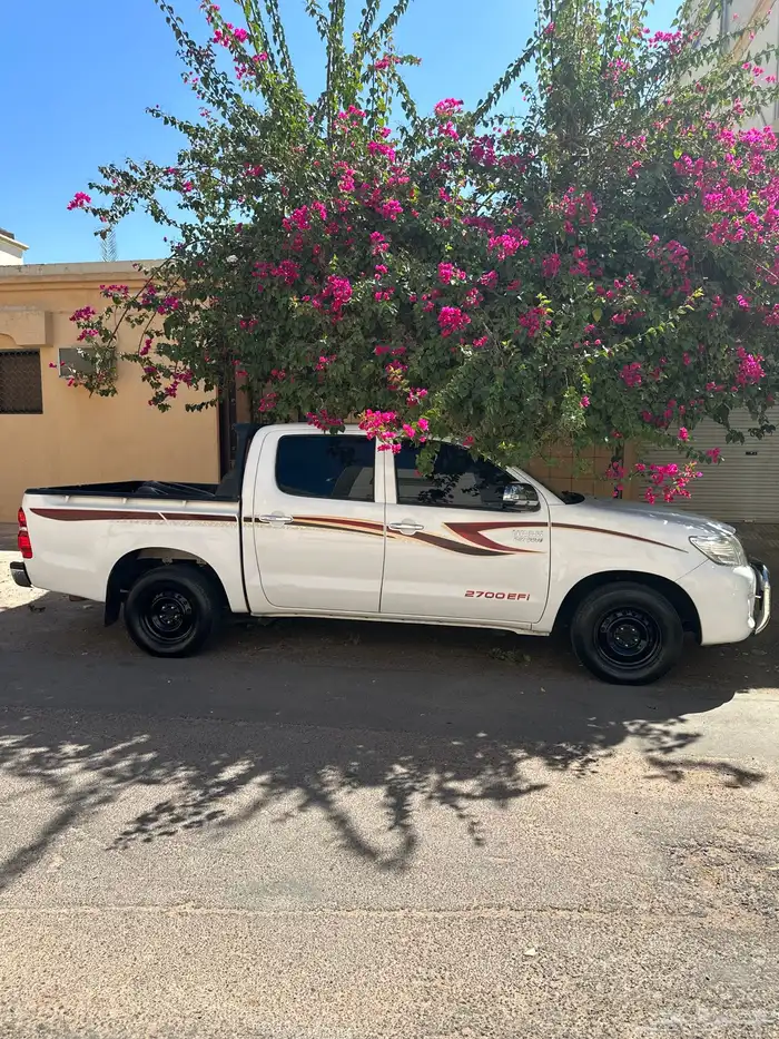 هايلوكس 2014 غمارتين فل كامل للبيع 6