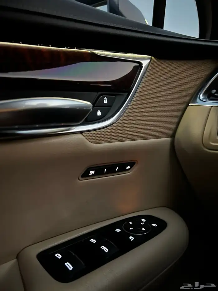 كاديلاك ( SXT5 ) الموديل 2019 فل كامل صيانات وكاله 52
