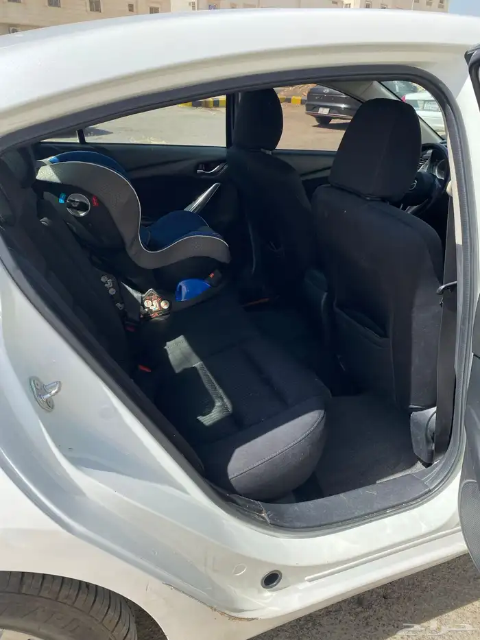 للبيع مازدا 6 بدي محركات بلد 16