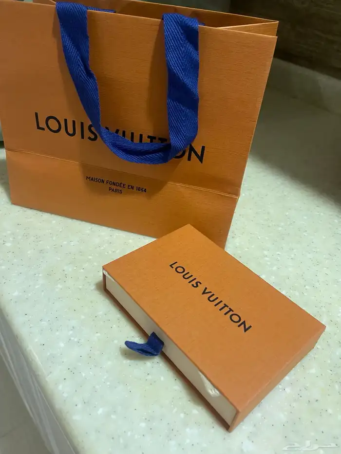 محفظه جديده للبيع ماركه اصليه 5