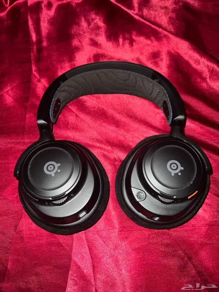 steel series arctis nova 7P سماعة للبيع 0