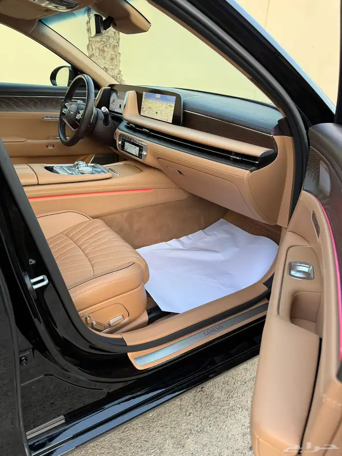جنسس جي 90 رويال 2023 27