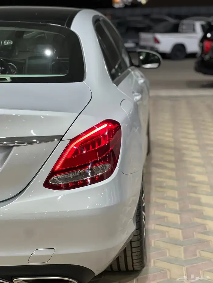 مرسيدس C300 ..2017 بحالة الوكالة بسعر 68 9