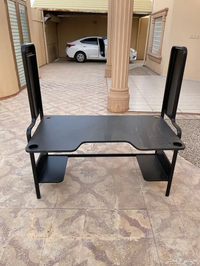 طاولة على السوم 1