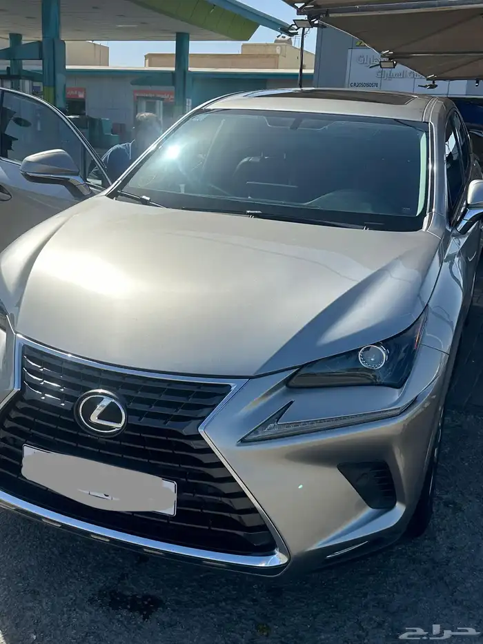 لكزس NX 300 2020 1