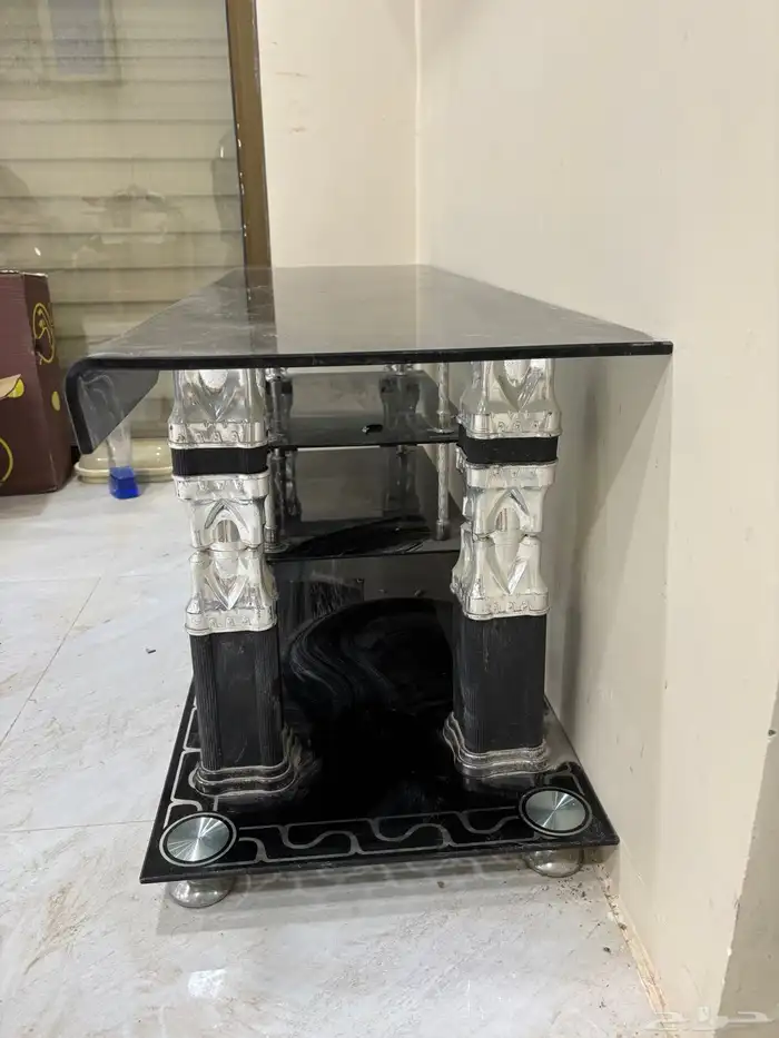 طاولة تلفزيون 7