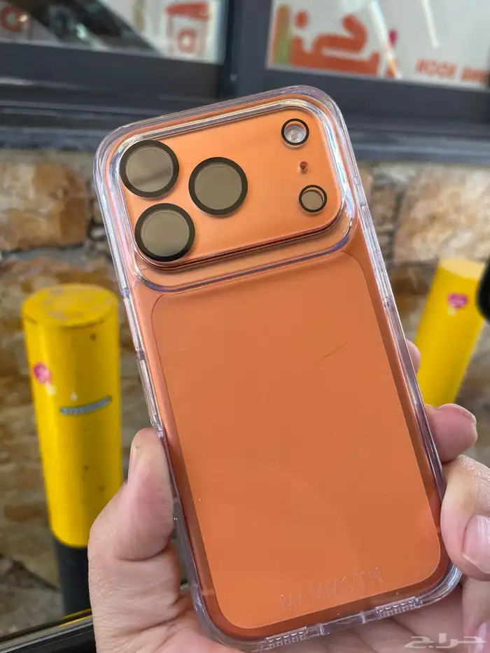 ايفون 17 برو ذاكره 512 للبيع او البدل مع برو ماكس 0