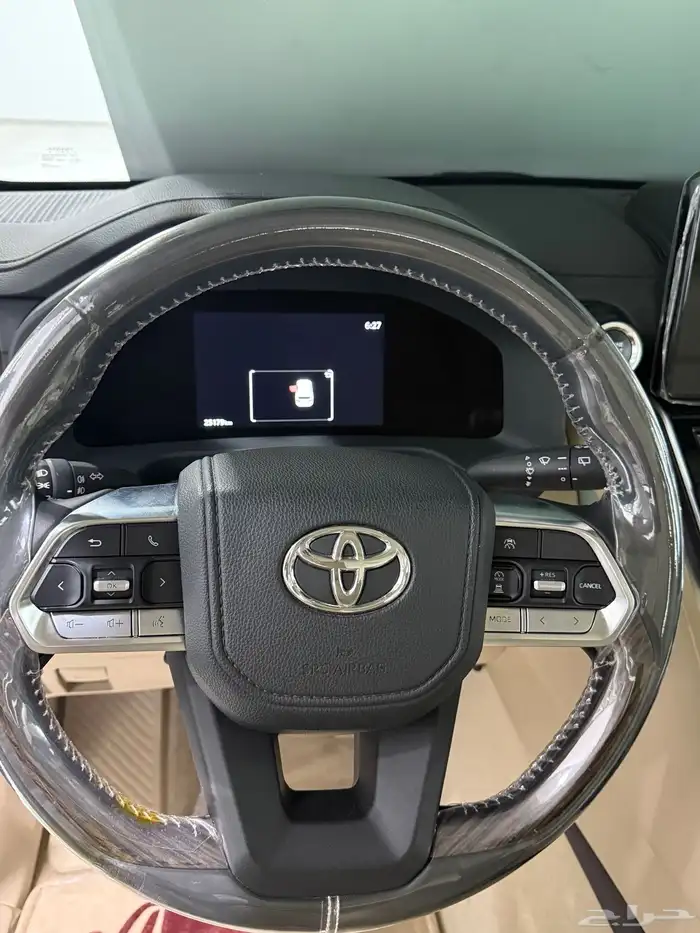 جيب الاند كروزر للايجار 9