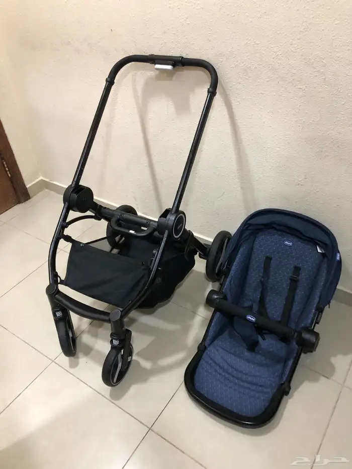 للبيع عربيه اطفال شيكو شبه جديده اتجاهين 4