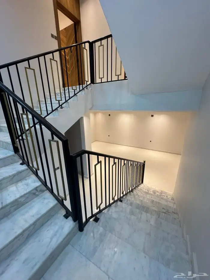 للبيع تاون هاوس ارضي بسطح خاص بسعر مميز 14