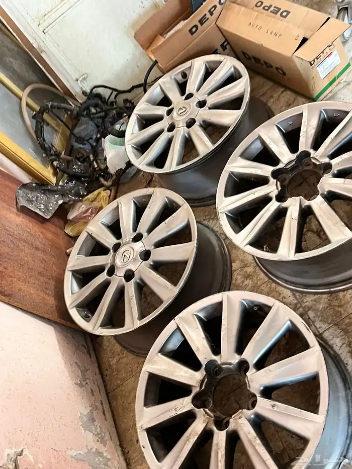 جنوط جيب لكسزز من 2011 إلى 2015 نظيفه على السوم الموقع مكه 2