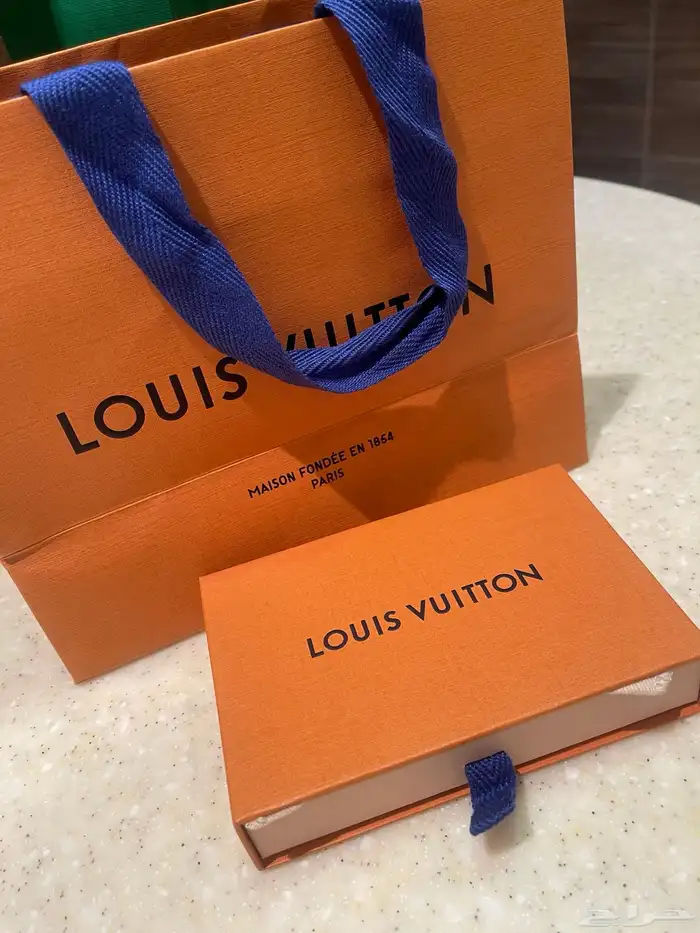 محفظه جديده للبيع ماركه اصليه 4