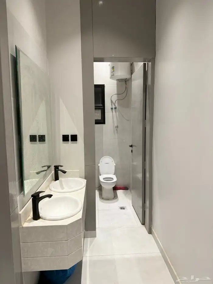 دور أول للبيع حي البيان 19