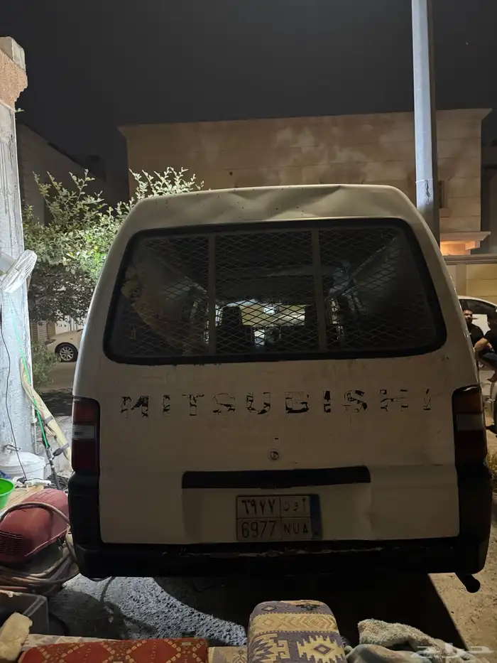 باص مستوبيشي 3