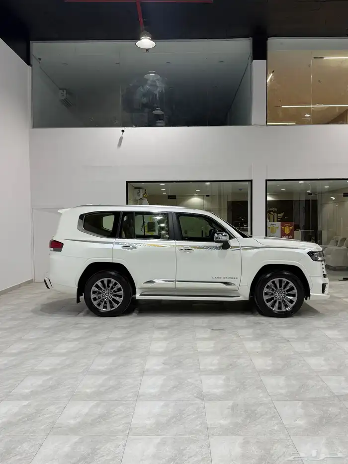 جيب الاند كروزر للايجار 3