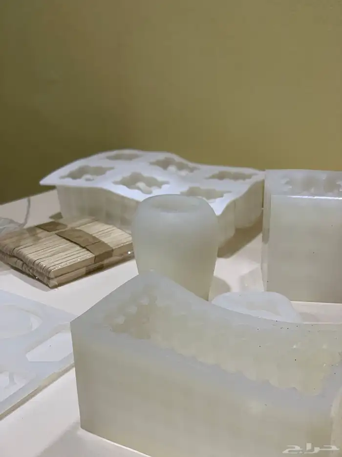 قوالب واكسسوارت لصنع الشموع 0