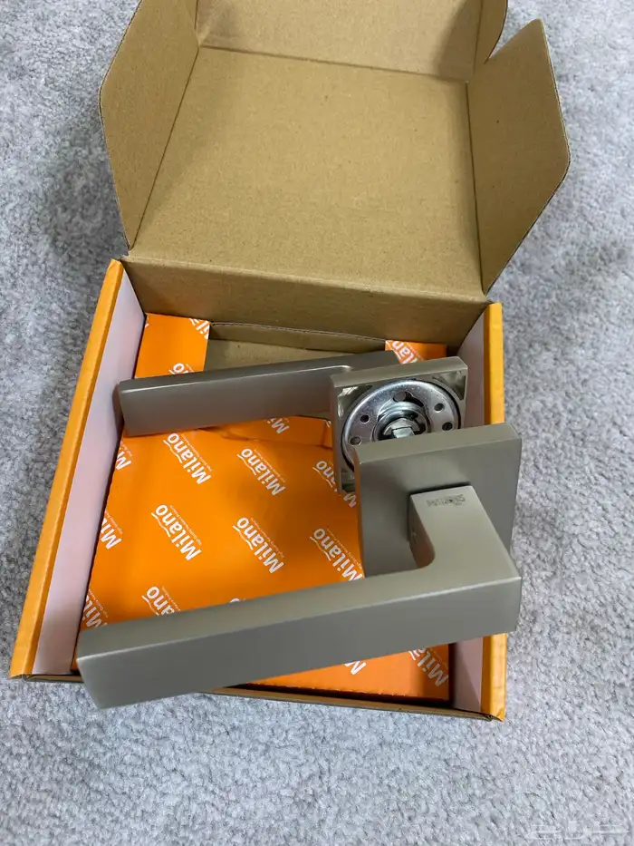 مسكات أبواب خشب 2