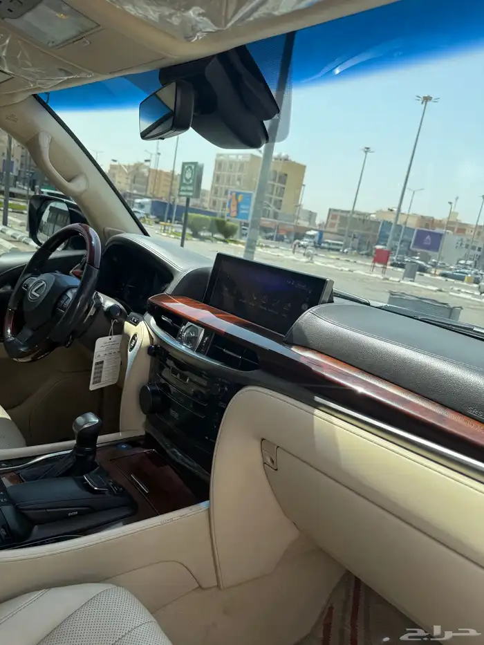 لكزس LX570S جيب 12
