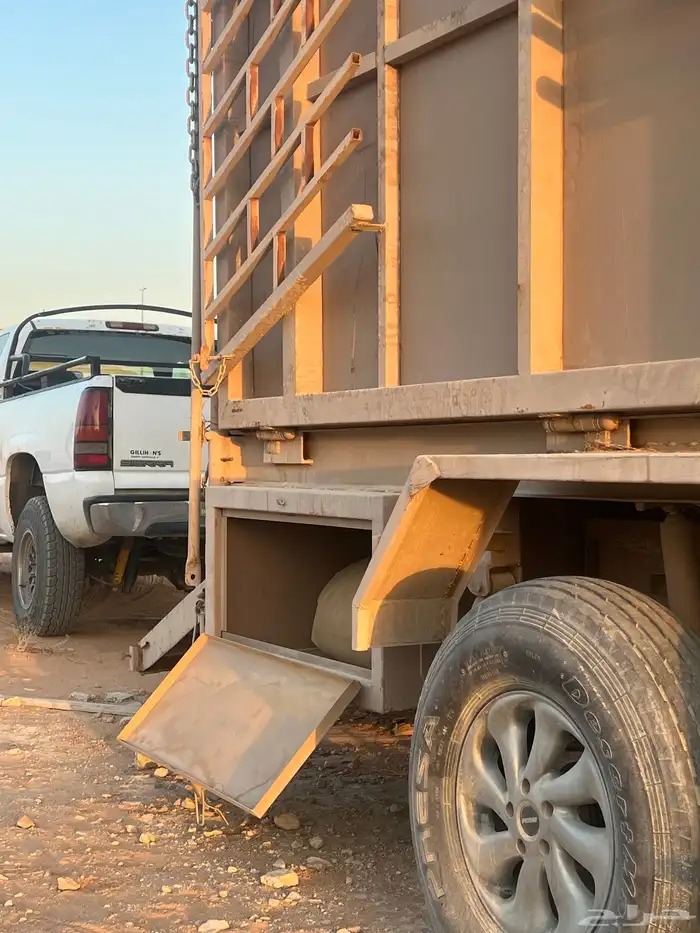 دكة مجلس متكامل مقطورة 18