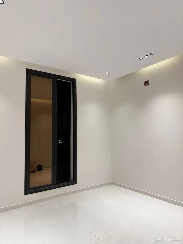 دور أول للبيع حي البيان 16