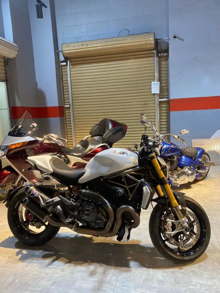 Ducati Monster 1200s 10