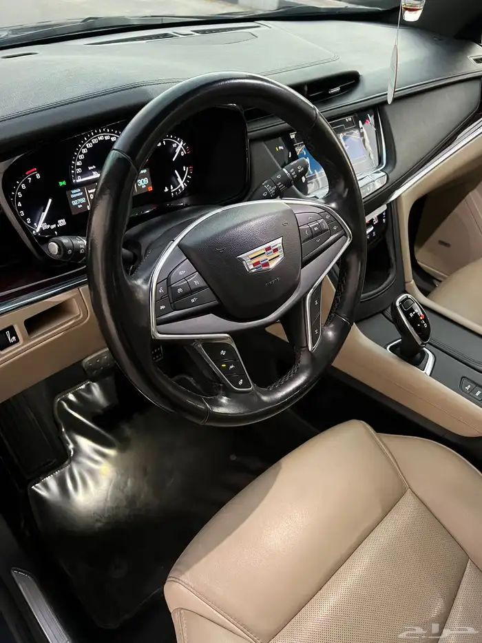 كاديلاك ( SXT5 ) الموديل 2019 فل كامل صيانات وكاله 33