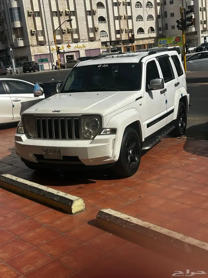 للبيع  جيب ليبرتي 2012 0