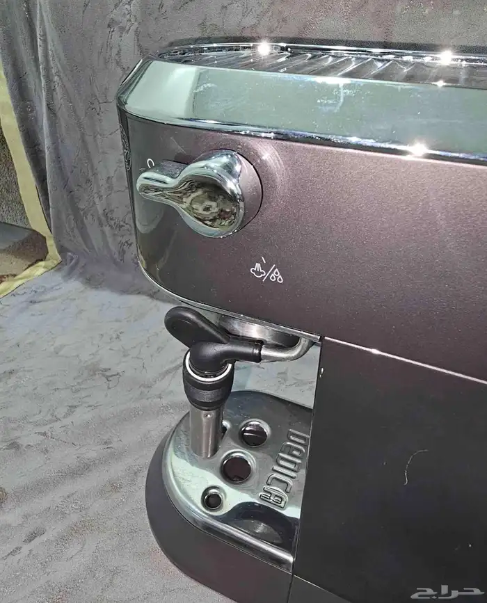 الة صنع القهوة ديلونجي 0