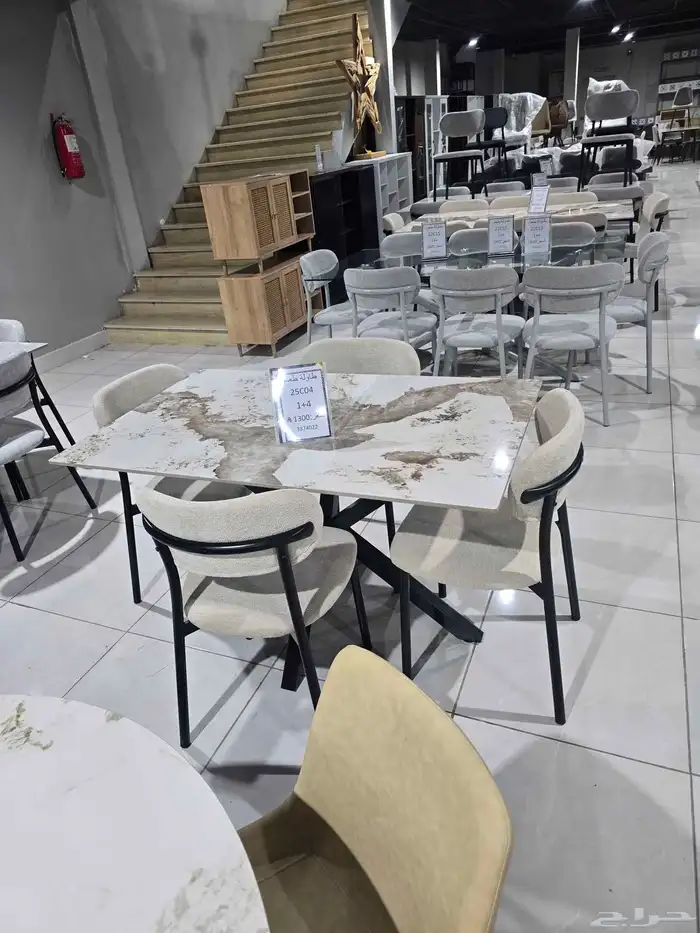 طاولات طعام مودرن ب اشكال جديده 12