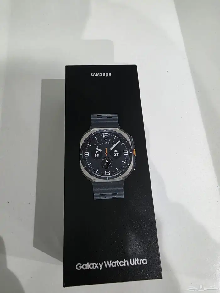 ساعة سامسونج الترا رمادي تيتانيوم. تم البيع 0