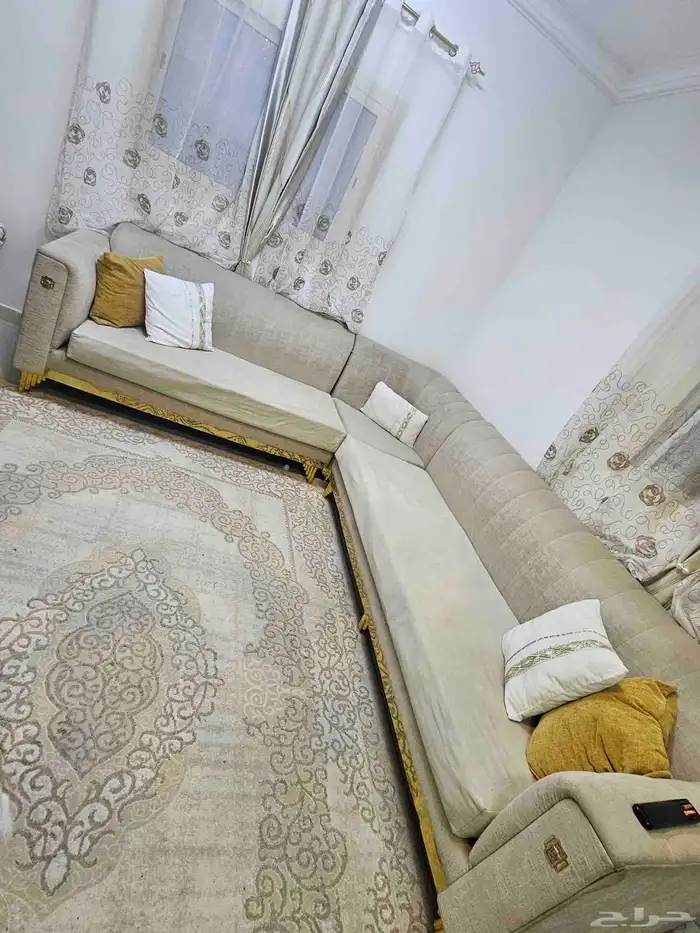 طقم كنب مع سجاده و ستارتين طاوله تلفزيون خشب 2