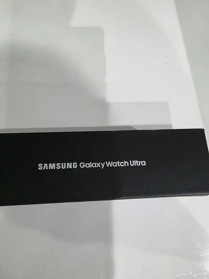 ساعة سامسونج الترا رمادي تيتانيوم. تم البيع 1