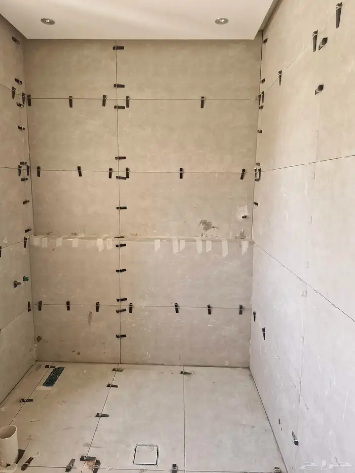 مبلط بلاط سراميك بورسلان سباك دهان مليس تكسير تركيب وترميم 3