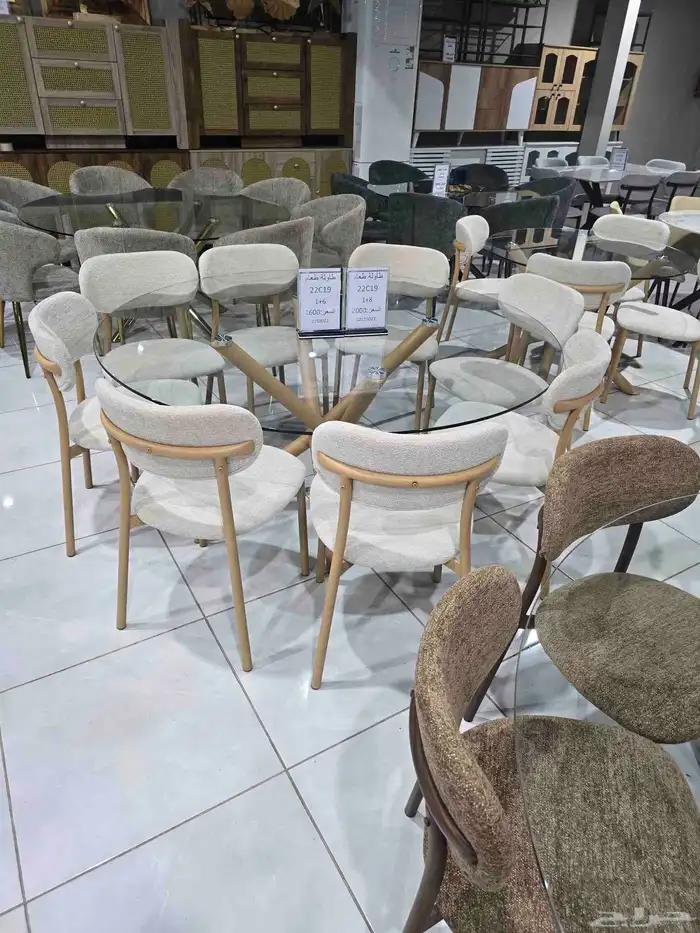 طاولات طعام مودرن ب اشكال جديده 8