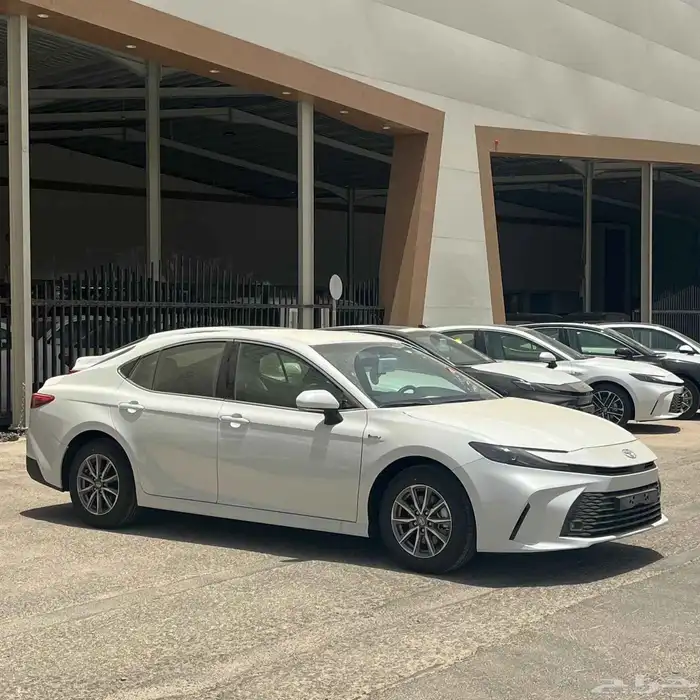 كامري ستاندر E هايبرد 2025 0