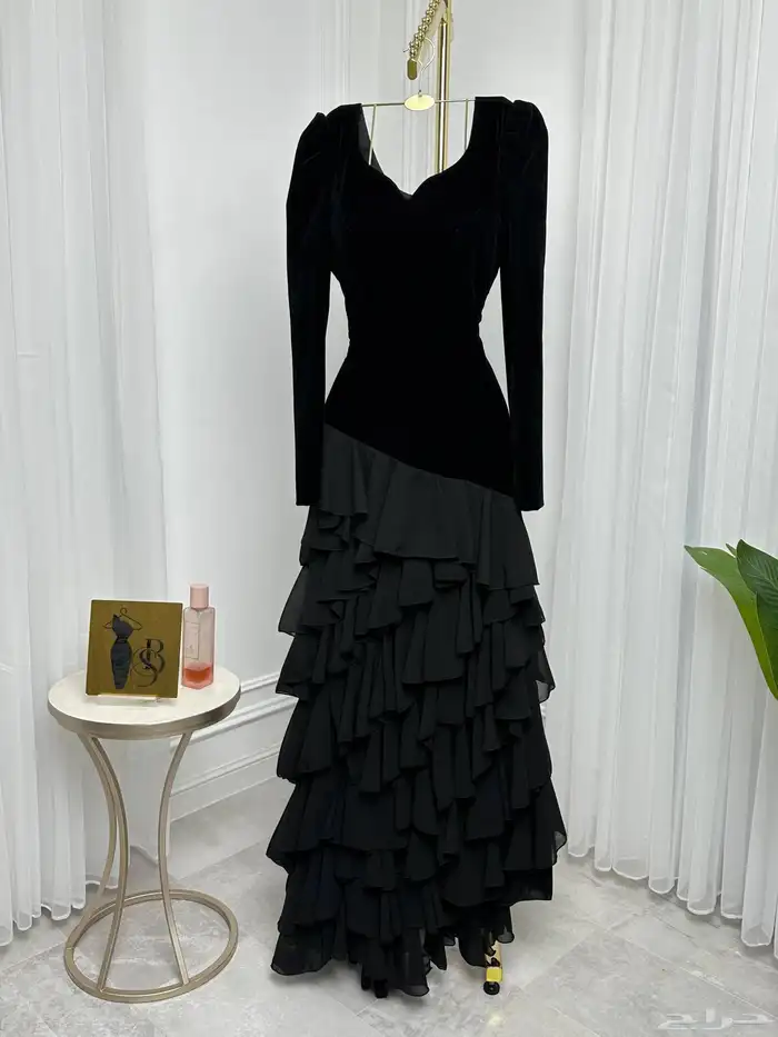 فساتين فخمة بتصاميم أنيقة وجودة عالية  تناسب المناسبات 37