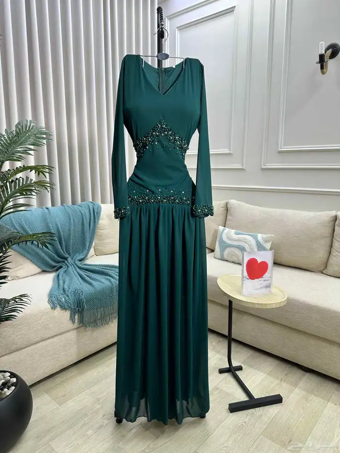 فساتين فخمة بتصاميم أنيقة وجودة عالية  تناسب المناسبات 19