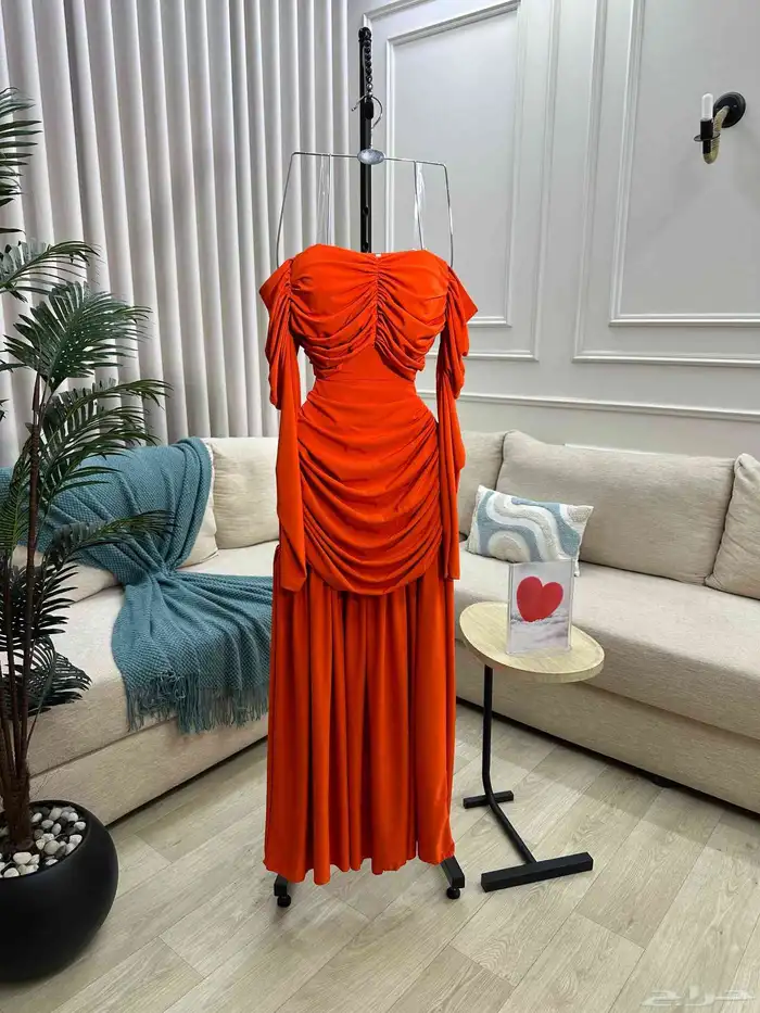 فساتين فخمة بتصاميم أنيقة وجودة عالية  تناسب المناسبات 5