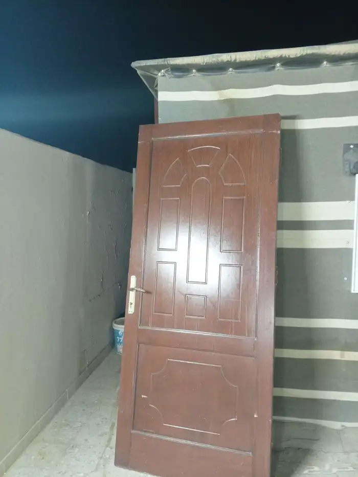 باب خشب للبيع 0